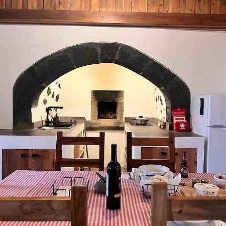 Casa Do Postigo Rustic Refuge To Relax Angra do Heroísmo